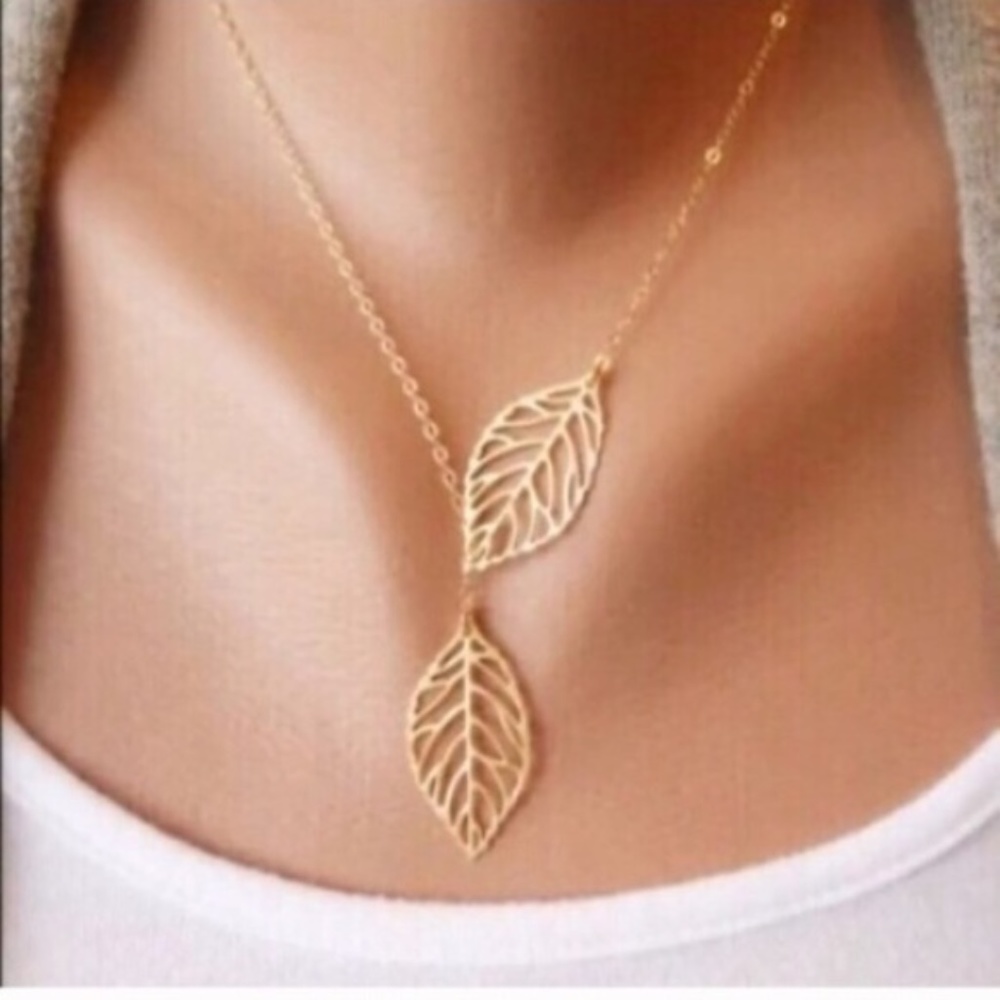 5/$30 - double leaf necklace